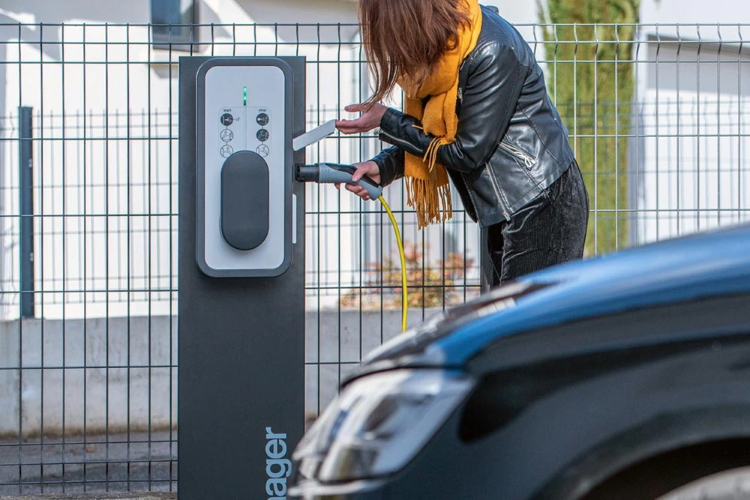 Borne de charge GÉNIE ELECTRIQUE ET CLIMATIQUE PRONO